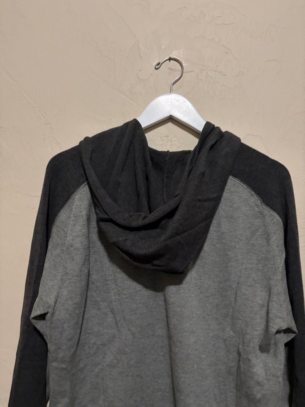 Lucky Brand Men's Gray Zip Hoodie Sweater. Worn a few times. Great Condition! - Picture 6 of 6